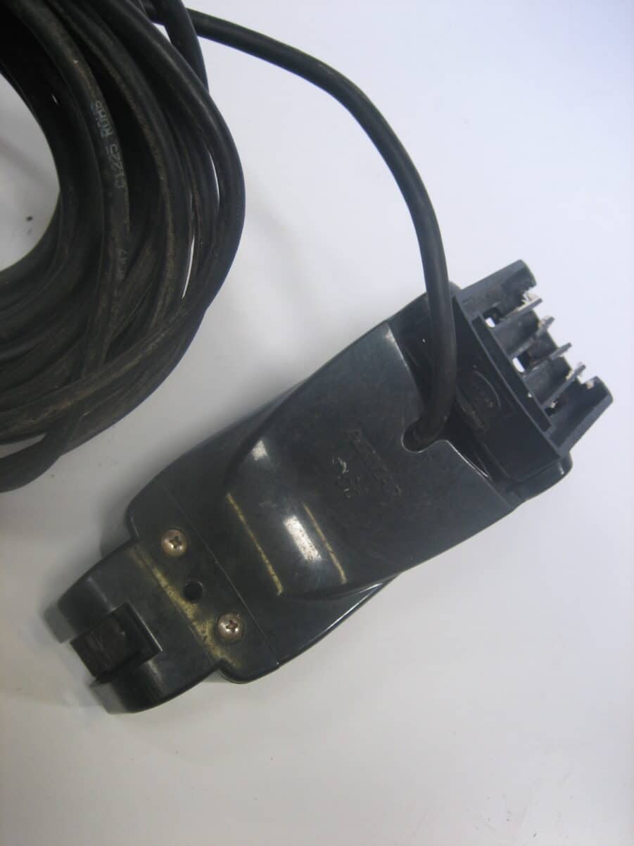 Raymarine P66 Triducer Transom Mount Transducer 50/200khz - E66054 - Good Cond - Image 9