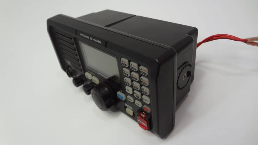 Icom IC-M602 VHF/FM Submersible Fixed Mount Marine Radio Transceiver - Image 5