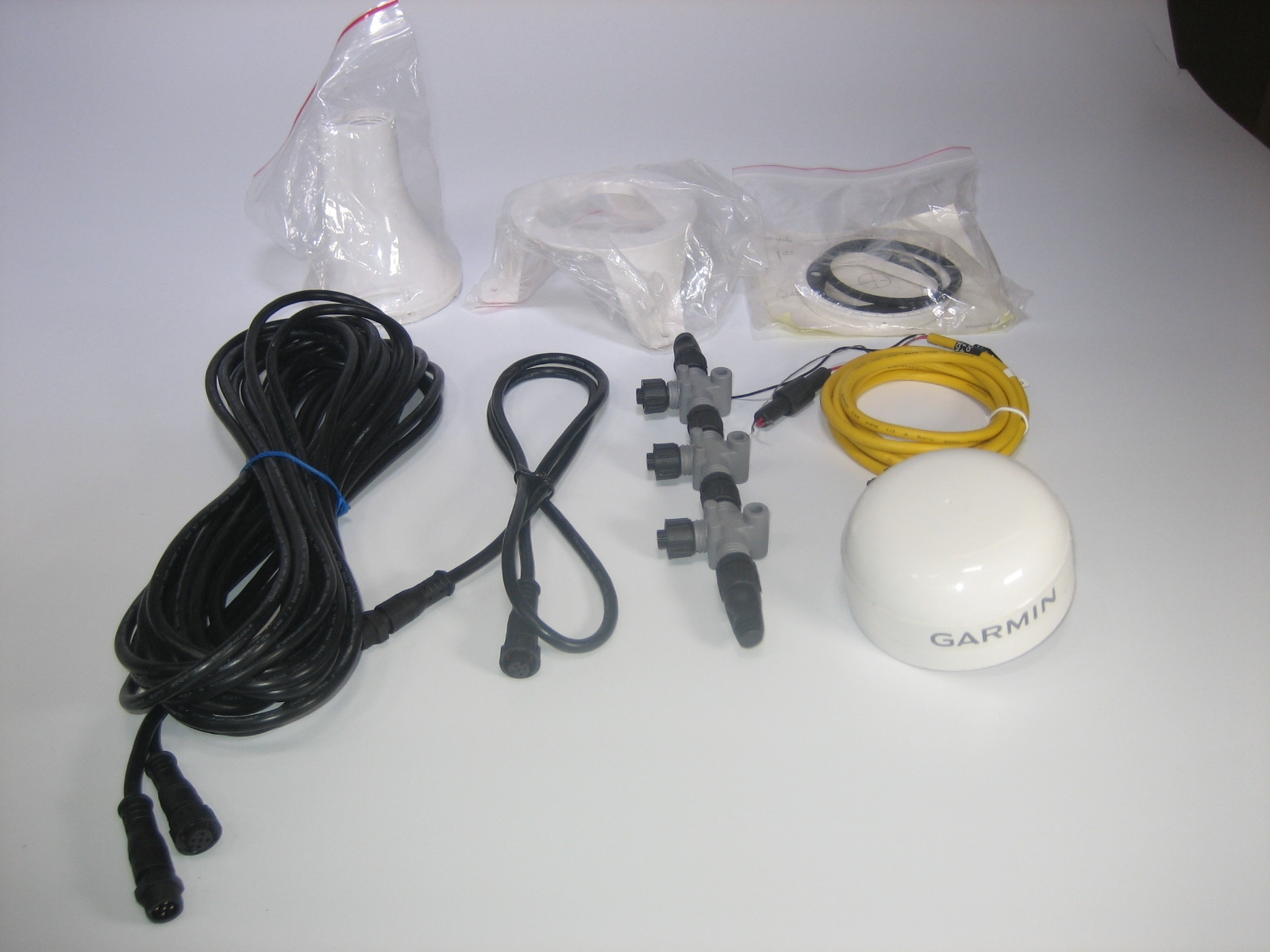 Garmin GPS17X NEW* NMEA2000 Complete AddOn GPS Antenna & NMEA2000 Backbone Kit Max Marine