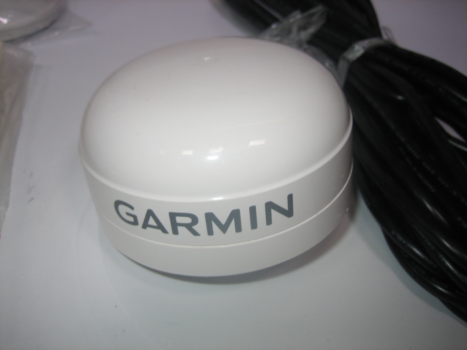 Garmin GPS19X NMEA2000 GPS Antenna w/2 Mounts New Out Of Box Tested