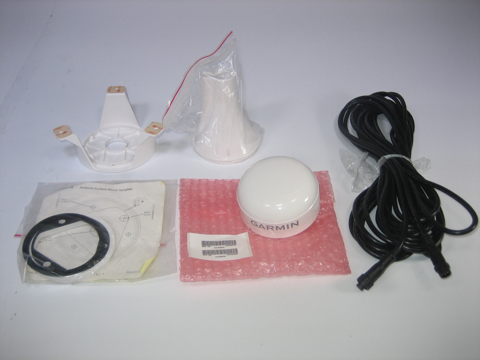 Garmin GPS19X NMEA2000 GPS Antenna w/3 Mounts (New Out Of Box) Tested