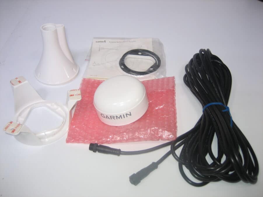 Garmin GPS17X NMEA2000 GPS Antenna w/3 Mounts (New Out Of Box) Tested