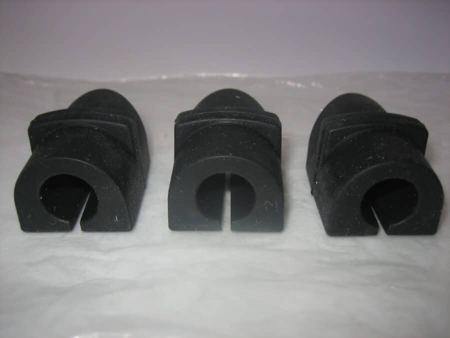 Raymarine *QTY 3* Rubber Bushings for Plastic Clamps f/Wheel Pilot