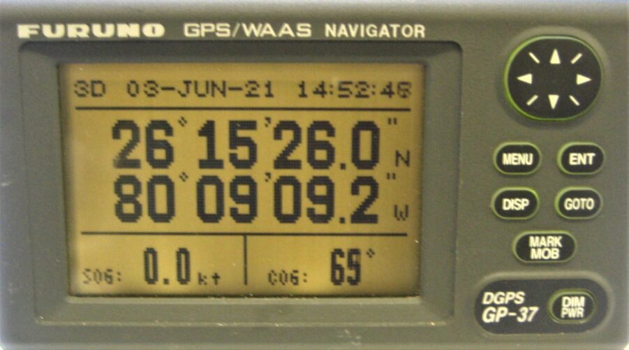 Raymarine R62241 Passive GPS Antenna w/ 30' Extension Cable ~ *CLEAN/TESTED* - Image 7