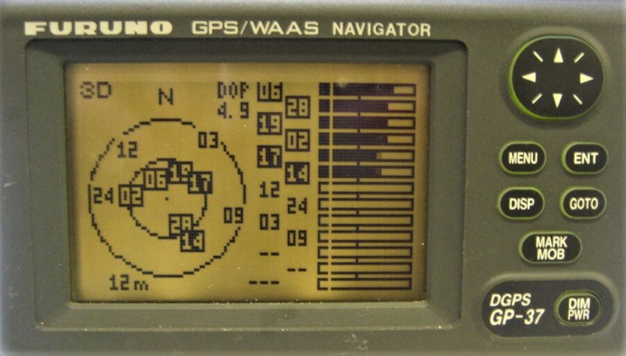 Raymarine R62241 Passive GPS Antenna w/ 30' Extension Cable ~ *CLEAN/TESTED* - Image 6