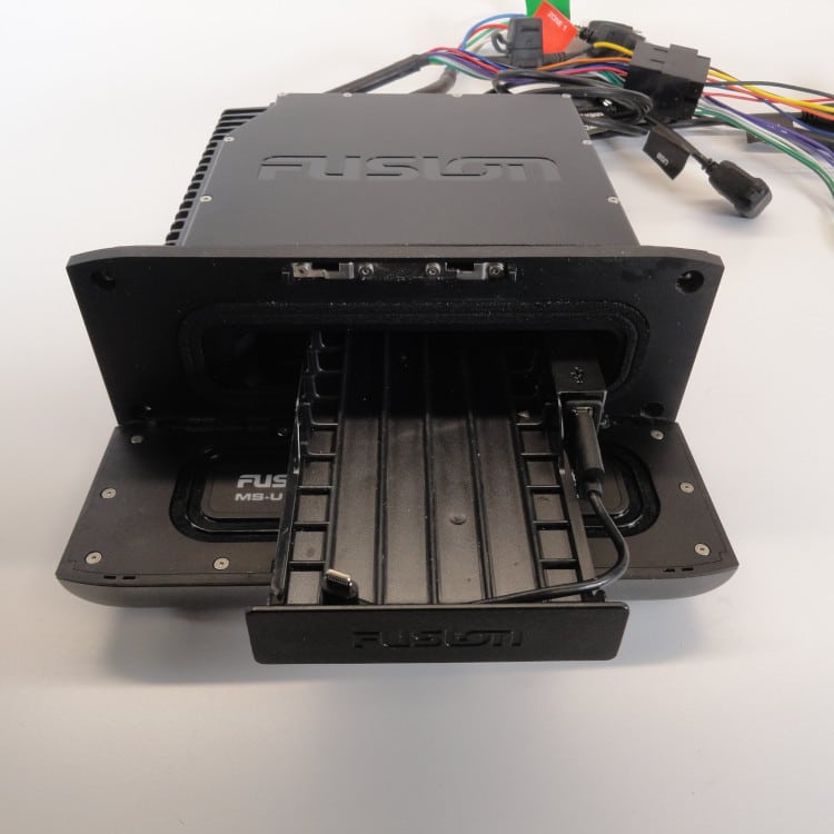 Fusion MSUD650 Marine Entertainment System AM/FM Sirius Bluetooth