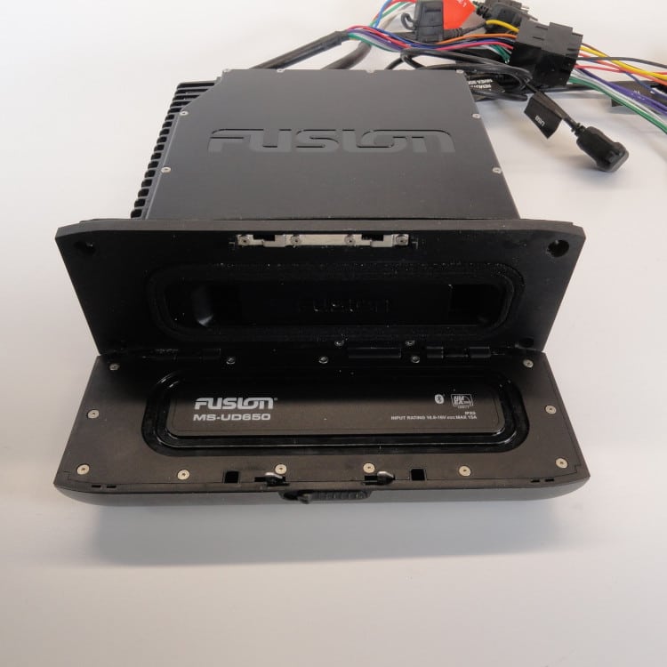 Fusion MSUD650 Marine Entertainment System AM/FM Sirius Bluetooth