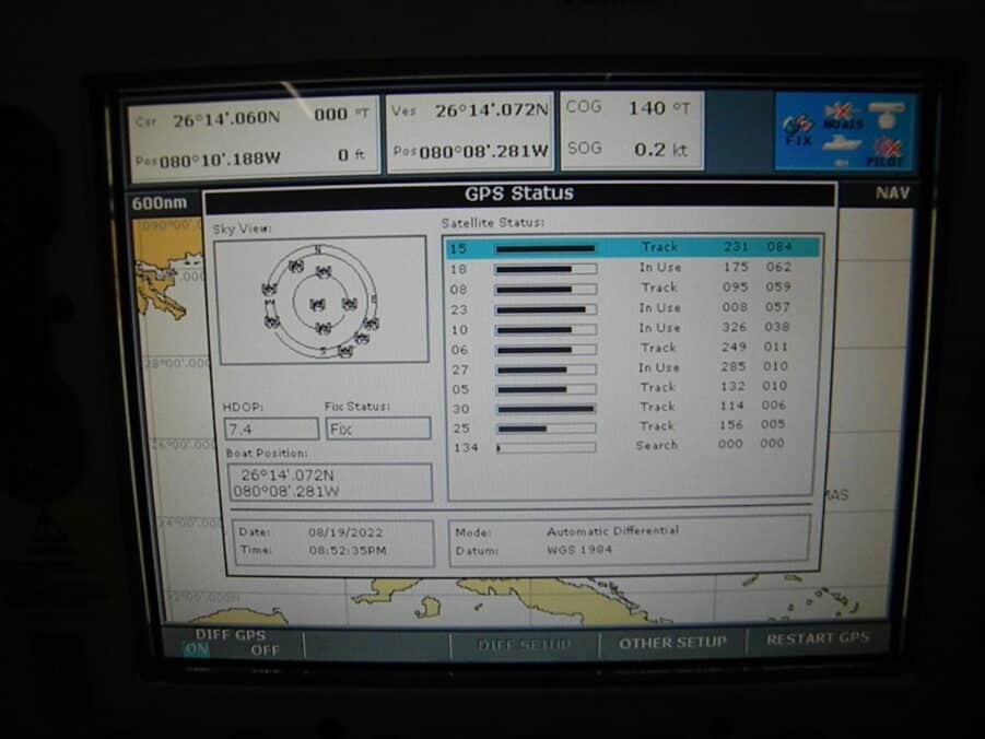 Raymarine Raystar125 GPS Antenna w/New Battery + AccessoriesE32042 90