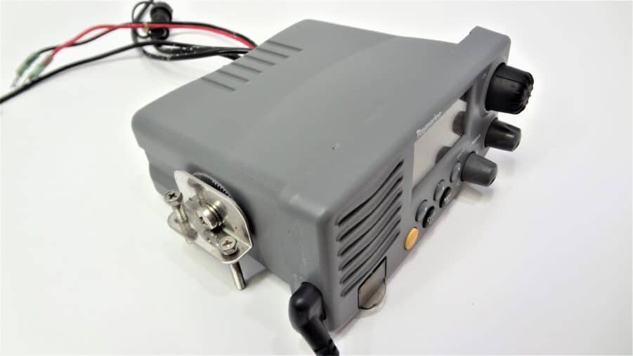 Raymarine RAY55 Submersible Marine VHF Radio Transceiver Unit w/ Microphone! - Image 9