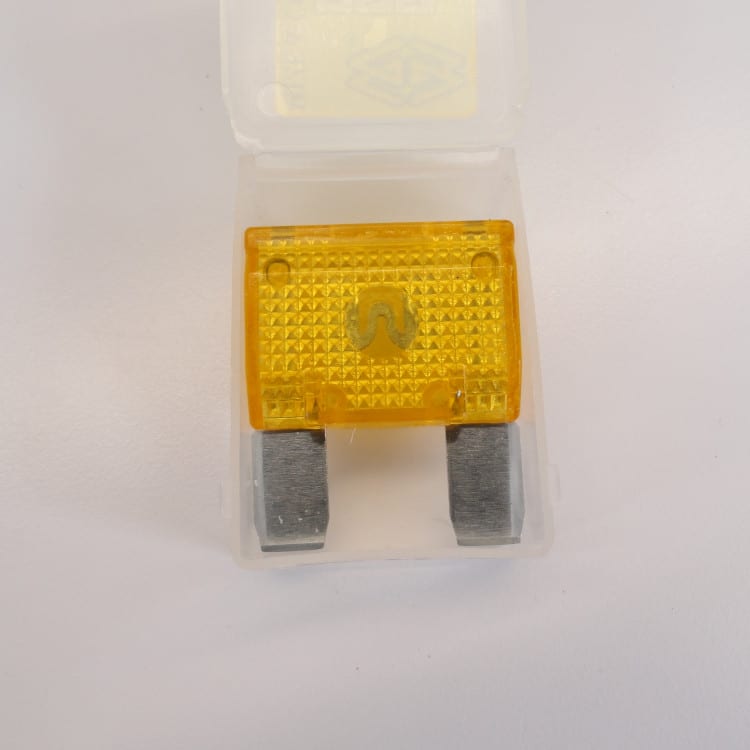 ATC Maxi Fuse 20A x5 30A x5 40A x5 32V DC Blade Fuses MIXED LOT OF 12