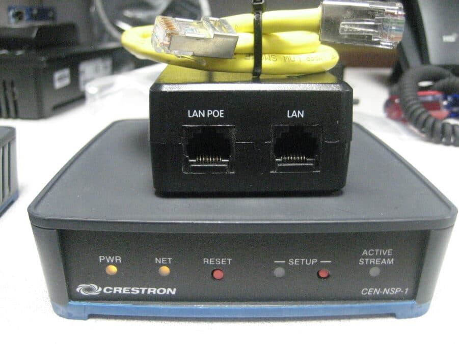 Crestron CEN-NSP-1 Network Audio Streaming Player with Power Adapter - Image 2