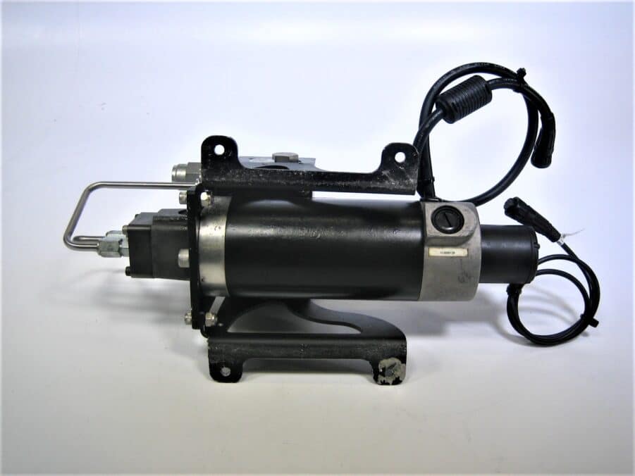 Garmin GHP 10 - 2.1L Autopilot Pump and Head-Great Condition-Tested! - Image 2