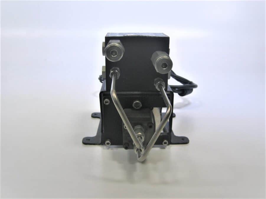 Garmin GHP 10 - 2.1L Autopilot Pump and Head-Great Condition-Tested! - Image 3