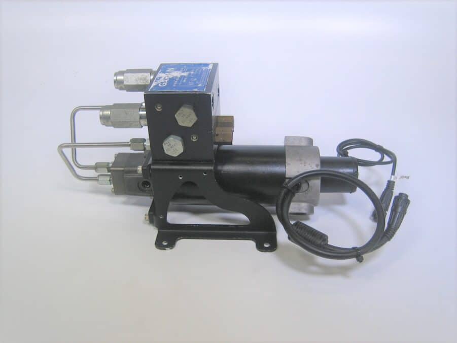 Garmin GHP 10 - 2.1L Autopilot Pump and Head-Great Condition-Tested! - Image 6