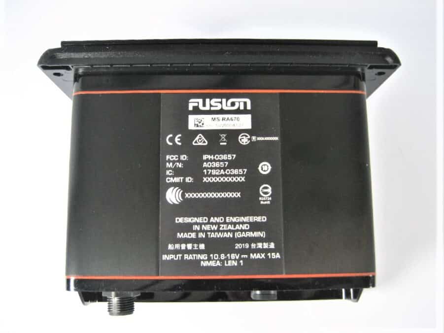 Fusion MS-RA670 - Apollo Marine System AM/FM Sirius XM Radio FOR PARTS OR REPAIR - Image 6