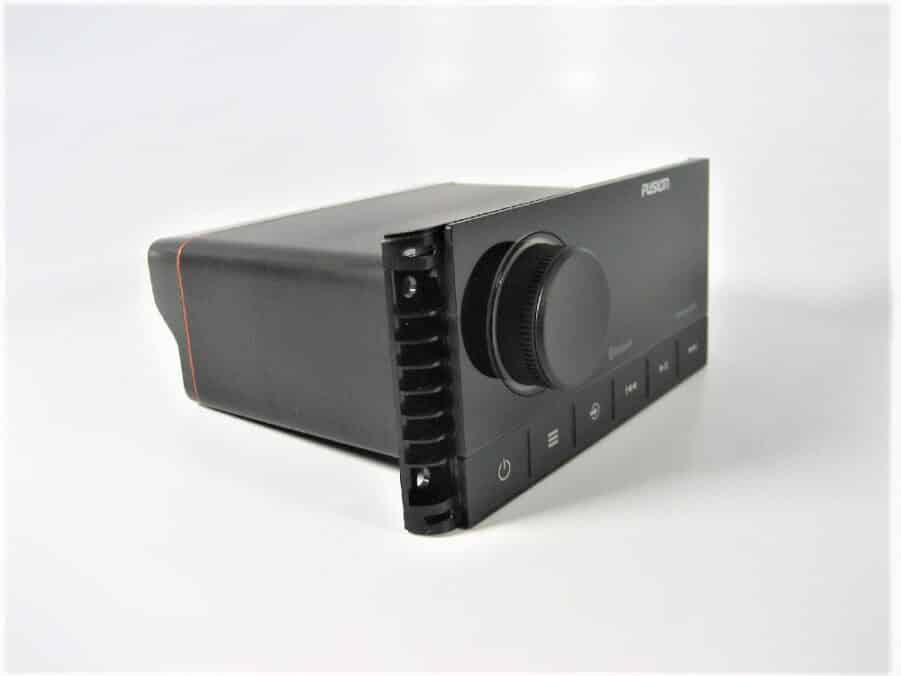 Fusion MS-RA670 - Apollo Marine System AM/FM Sirius XM Radio FOR PARTS OR REPAIR - Image 2