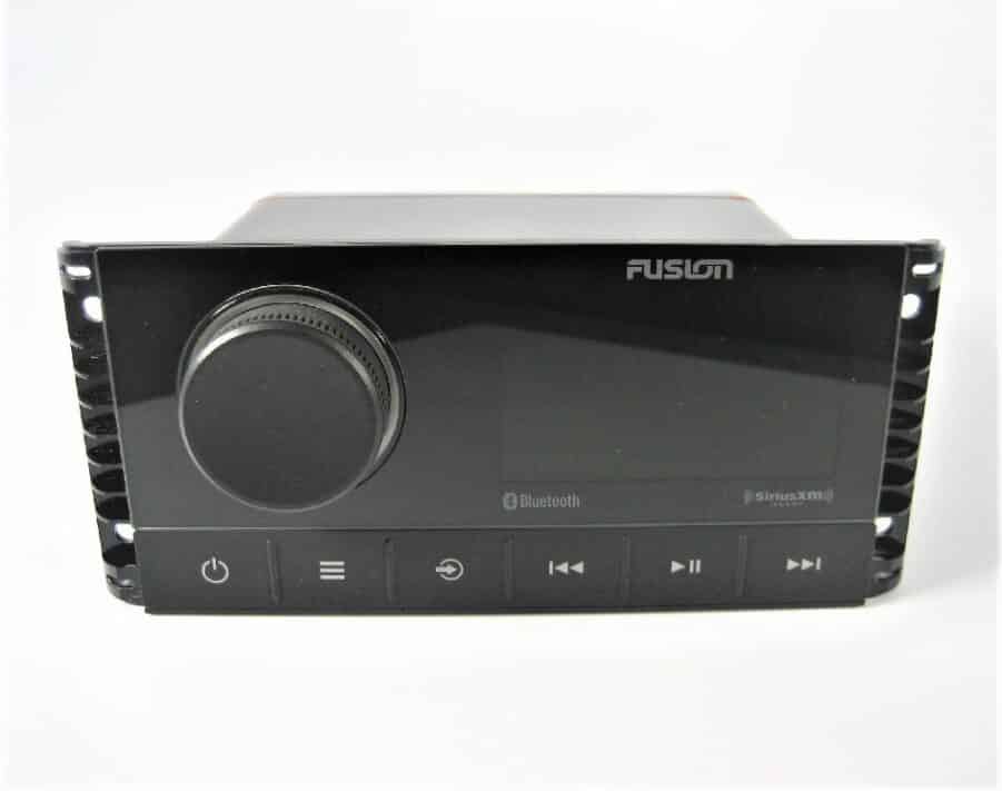 Fusion MS-RA670 - Apollo Marine System AM/FM Sirius XM Radio FOR PARTS OR REPAIR