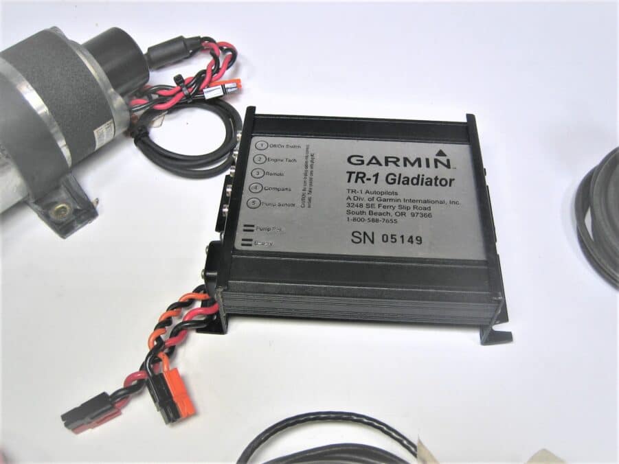 Garmin / Nautimatic *COMPLETE* TR-1 Gladiator  Autopilot System 1.2L - Tested - Image 5
