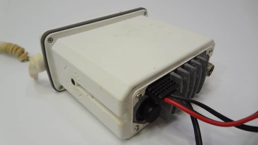 Icom IC-M422 Marine VHF Transceiver Radio Unit w/ Icom HM-150B Hand Microphone - Image 5