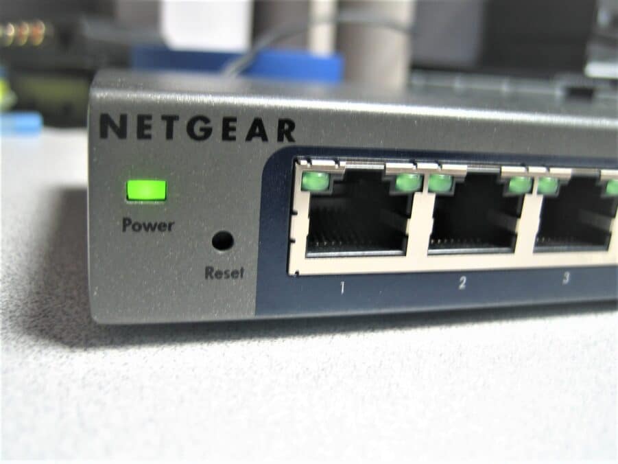 Netgear ProSafe Plus FS116E 16 Port 10/100 Fast Ethernet Switch - Free Shipping - Image 2