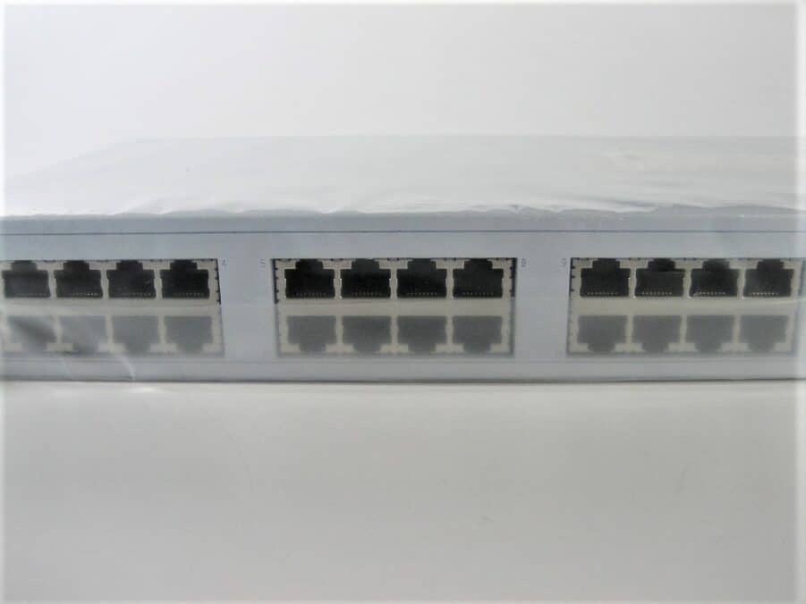 3COM Baseline Switch 2824 - 3C16479 - 24-Port 10/100/1000 - New Open Box - Image 4