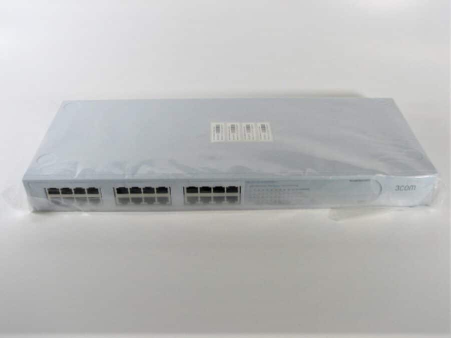 3COM Baseline Switch 2824 - 3C16479 - 24-Port 10/100/1000 - New Open Box - Image 2