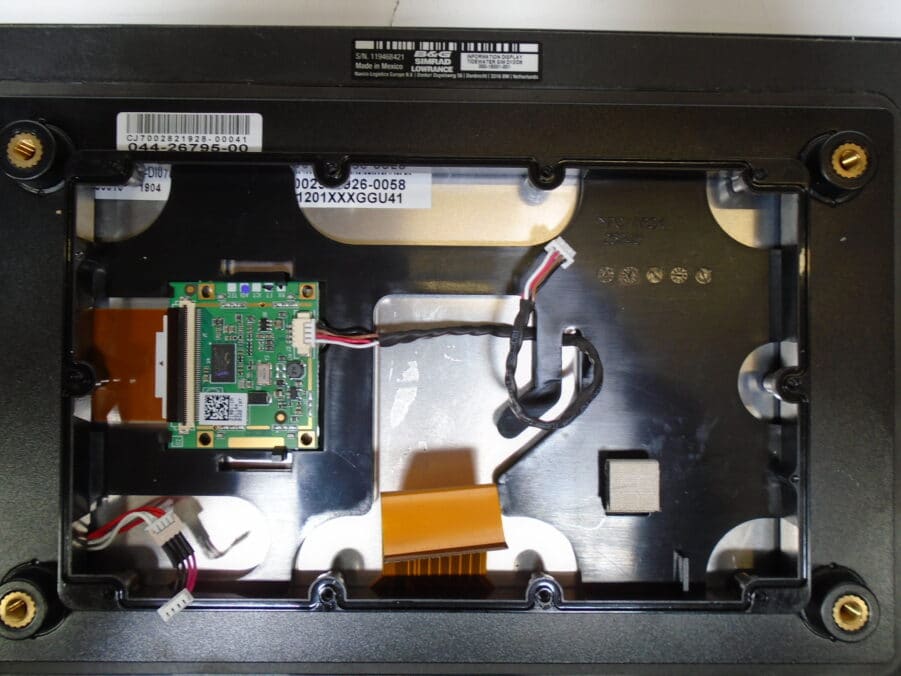Simrad B&G Lowrance Glass Bridge Tidewater SIM D12/D9 (For Parts Or Repair) - Image 10