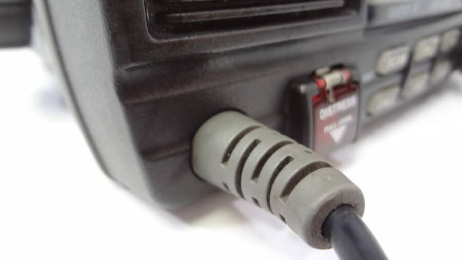 Standard Horizon Quest-X GX1500S Submersible Marine VHF Radio Transceiver Unit - Image 9