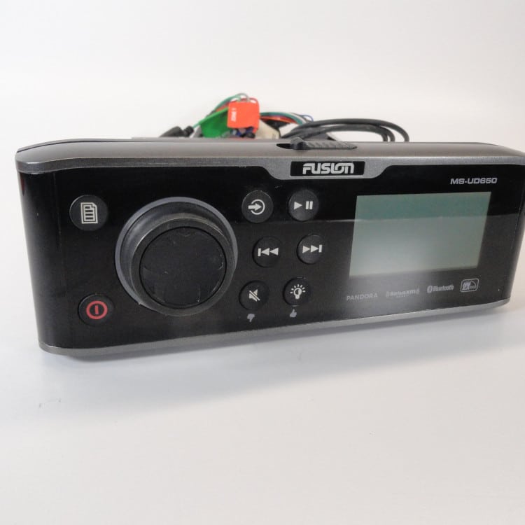 Fusion MSUD650 Marine Entertainment System AM/FM Sirius Bluetooth