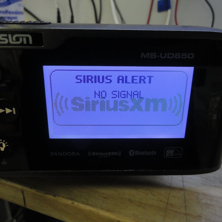 Fusion MSUD650 Marine Entertainment System AM/FM Sirius Bluetooth