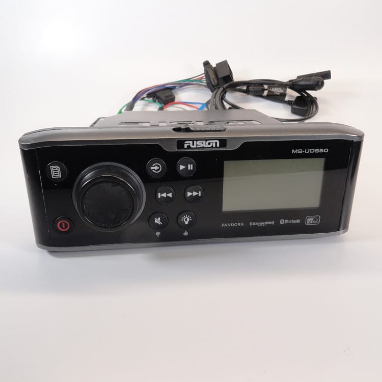 Fusion MSUD650 Marine Entertainment System AM/FM Sirius Bluetooth