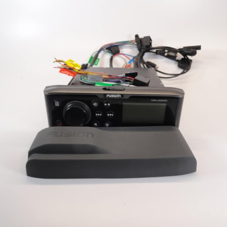 Fusion MSUD650 Marine Entertainment System AM/FM Sirius Bluetooth