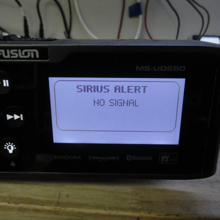 Fusion MSUD650 Marine Entertainment System AM/FM Sirius Bluetooth