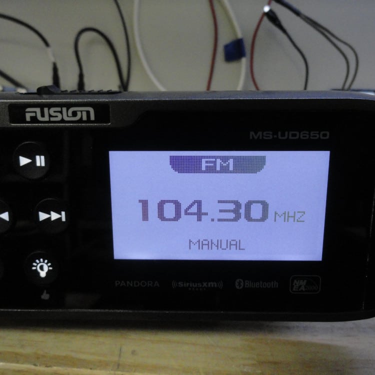 Fusion MSUD650 Marine Entertainment System AM/FM Sirius Bluetooth