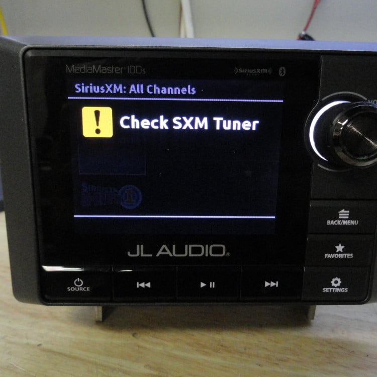 JL Audio MM100sBE Media Master AM/FM BT Sirius Marine Grade Source