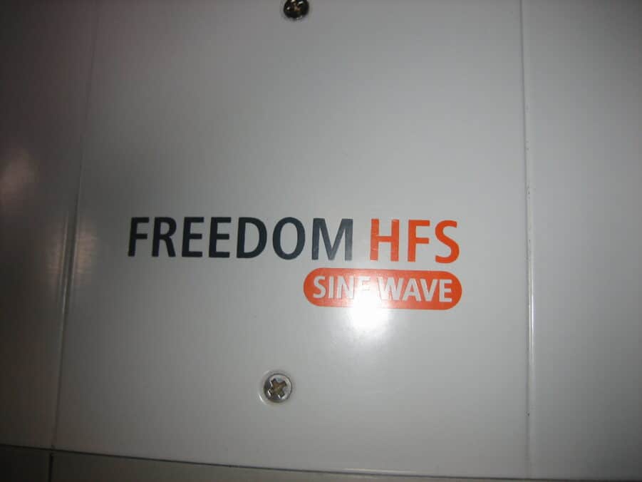 Xantrex Freedom HFS 2055 Sine Wave Inverter PARTS/REPAIR No Power - Image 5