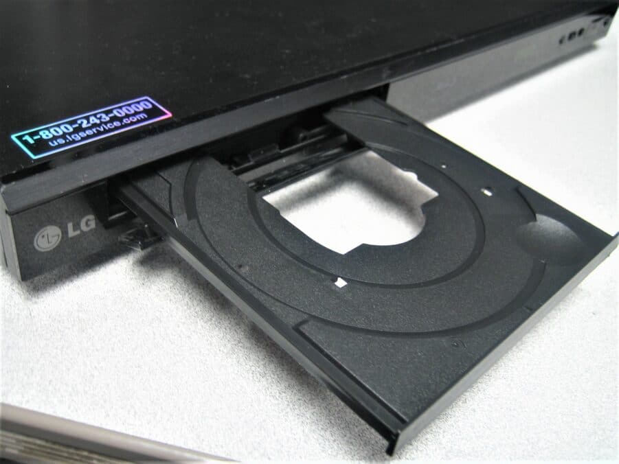 LG BP220 Smart Network Blu-ray Disc DVD Player USB HDMI - Good Condition! - Image 2