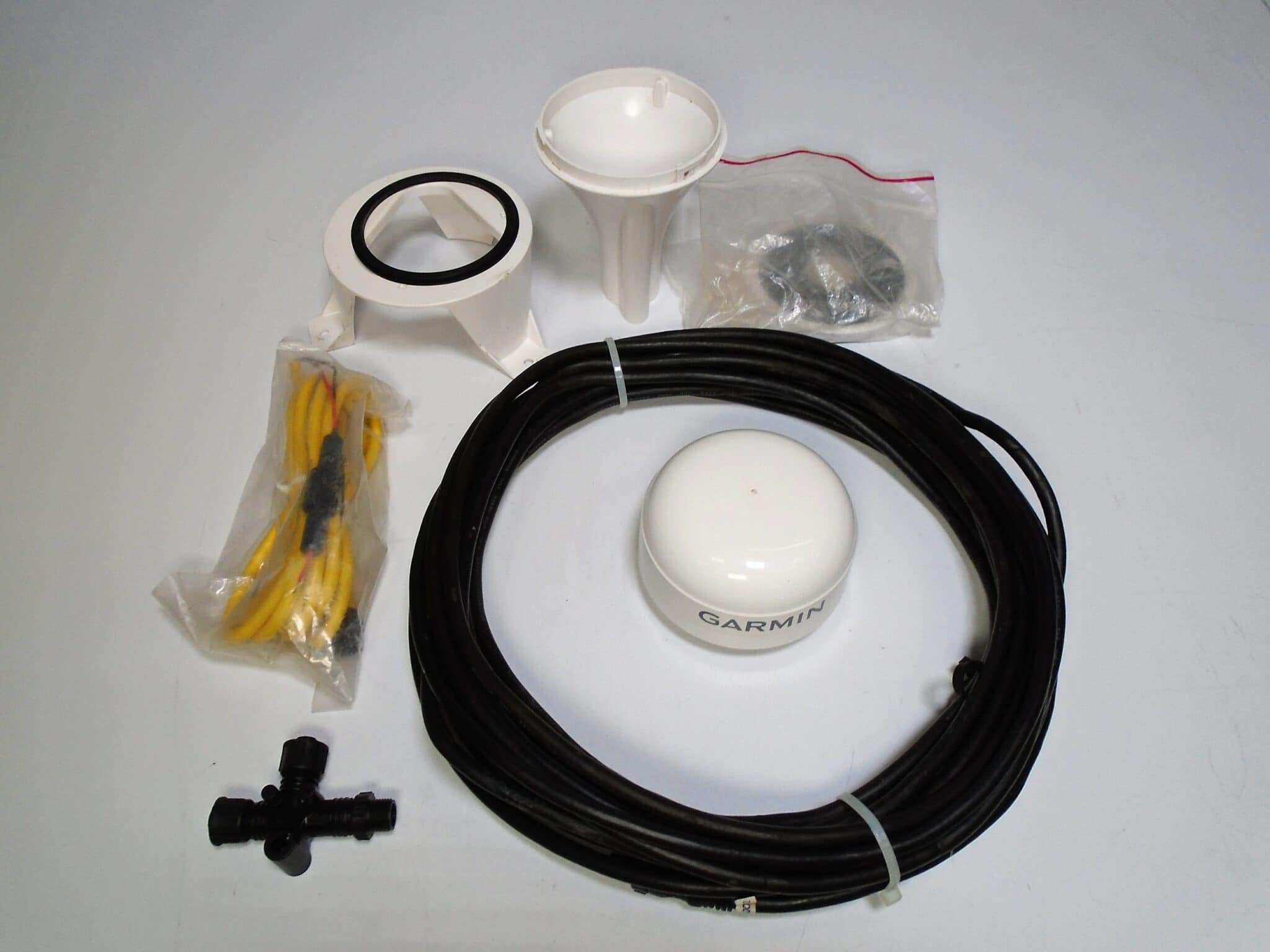 Garmin GPS17X NMEA 2000 GPS Antenna 32 Foot Drop cable (Good Cond