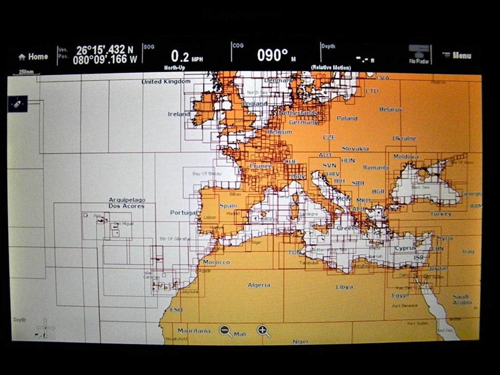 Navionics+ MicroSD Chart Card - EUROPE ALL-IN-ONE - MSD/NAV+EU 2GB ...