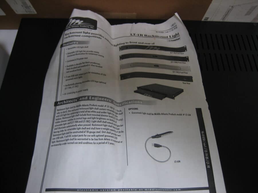 Middle Atlantic LT-1RA *LIT LOGO FRONT* *Dimmable* Rack Mounted Light ...