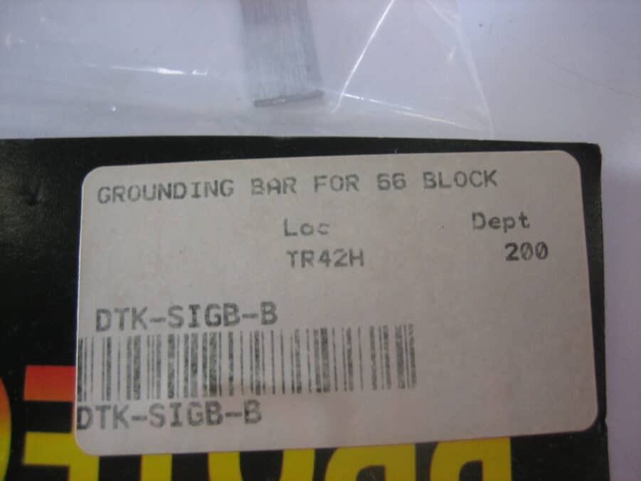 Lot of 66 Punch Down Blocks and Parts for 50 Pair, CAT5, Grounding Strip Cables - Image 4