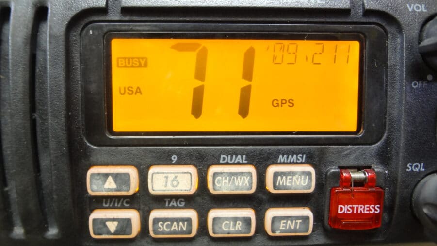 Icom IC-M412 Submersible VHF Marine Radio Transceiver Unit w/ HM-164B Hand Mic - Image 11