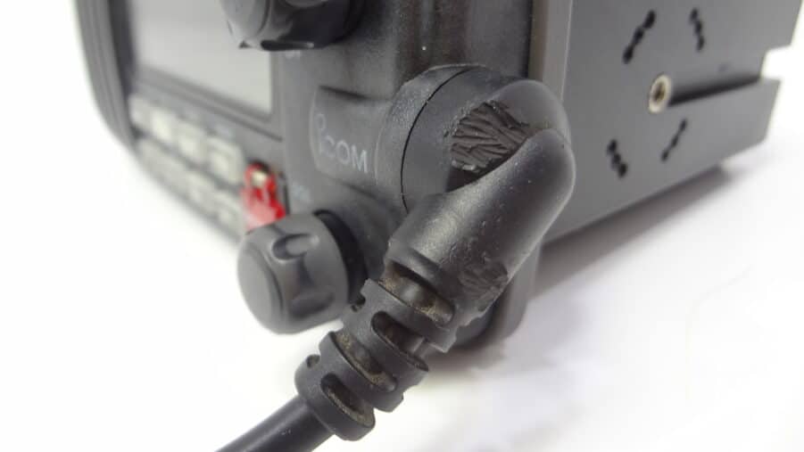 Icom IC-M412 Submersible VHF Marine Radio Transceiver Unit w/ HM-164B Hand Mic - Image 8