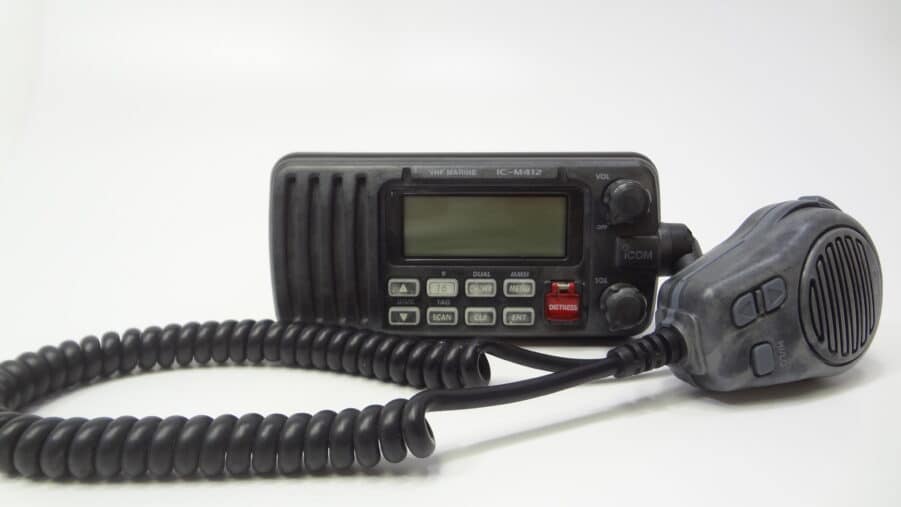 Icom IC-M412 Submersible VHF Marine Radio Transceiver Unit w/ HM-164B Hand Mic