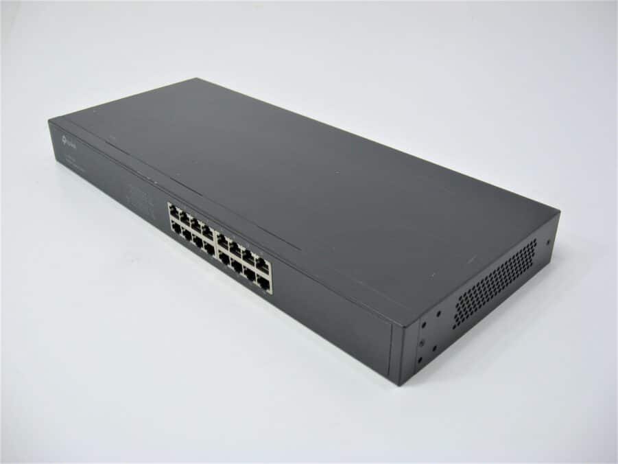 TP-Link 16-Port Gigabit Ethernet TL-SG1016 1000Mbps Rackmount Switch - Image 4