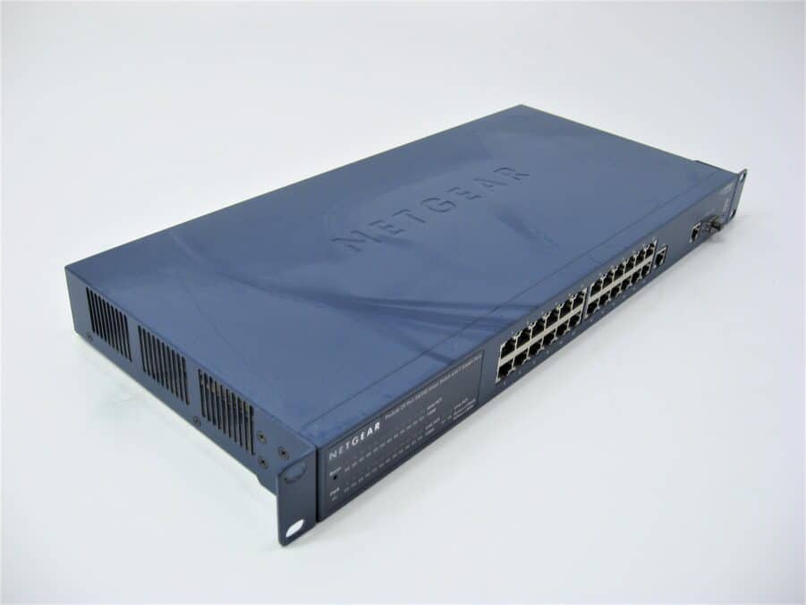 Netgear ProSafe 24 Port 10/100 Smart Switch w/2 Gigabit Ports FS726T - Image 4