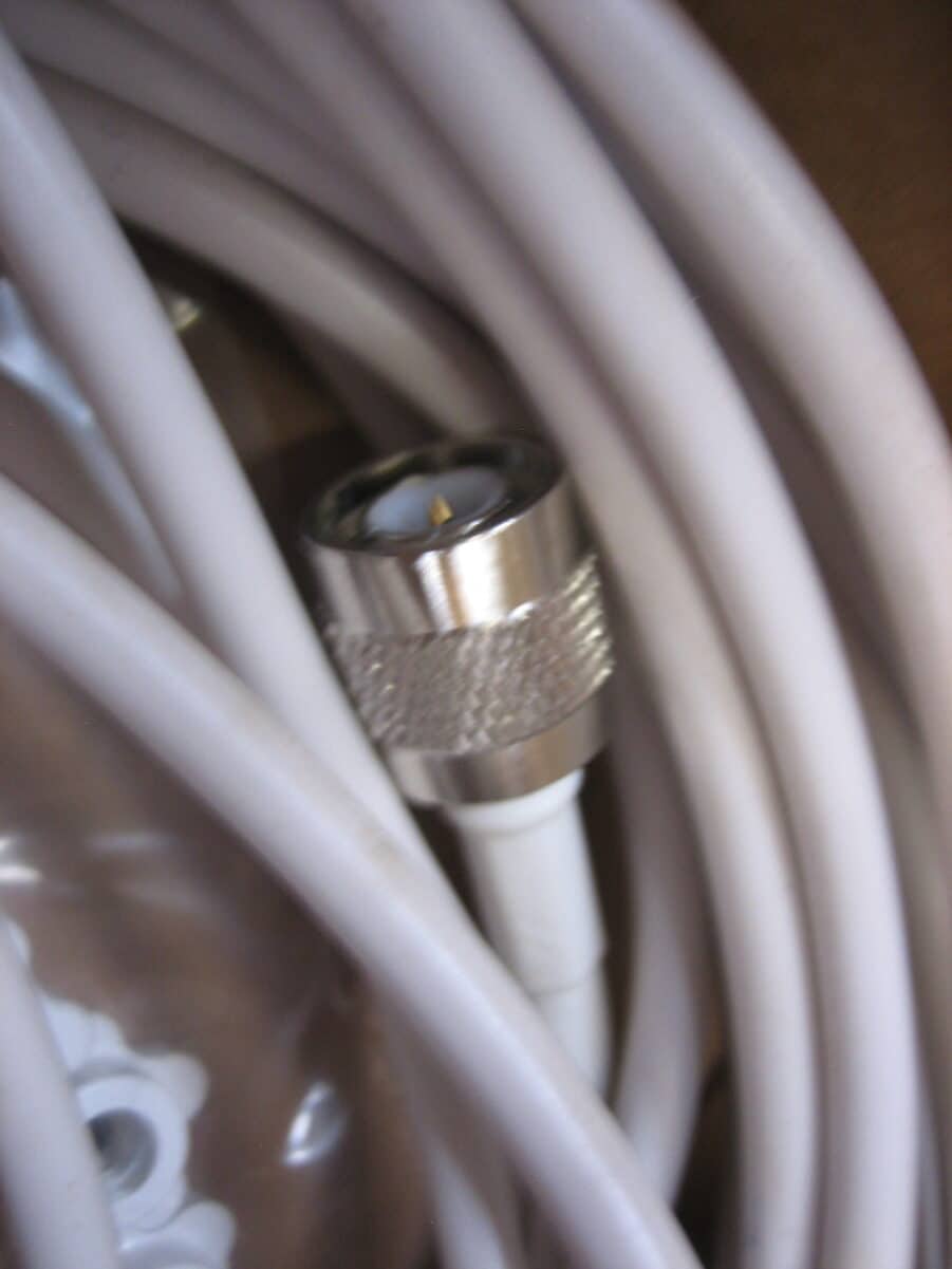 Raymarine R62241 Passive GPS Antenna *NEW STOCK* Max Marine Electronics