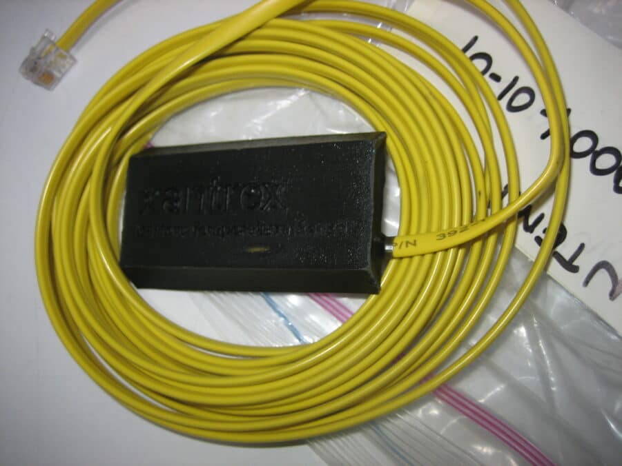 Xantrex 130-0004-01-01 BTS-15 NEW Battery Temperature  Sensor f/ C-Series DX UX - Image 3