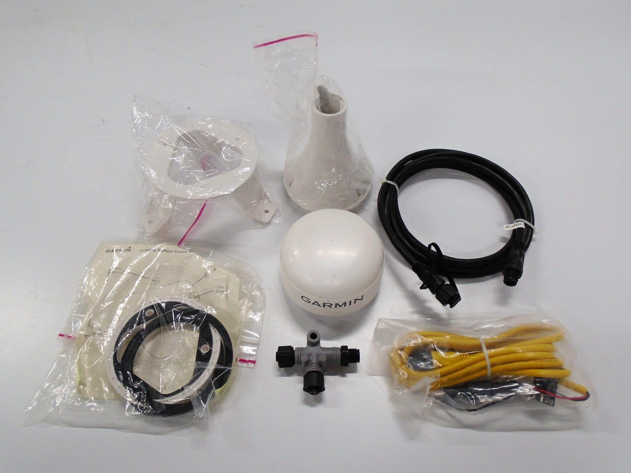 Garmin GPS17X NMEA 2000 GPS Antenna 6 Foot Drop cable (Good Cond