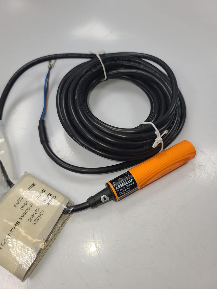 Efector100 IFM Electronic IG5405 IG-3008-BPKG Inductive Sensor w/ 5M Lead - NEW - Image 2